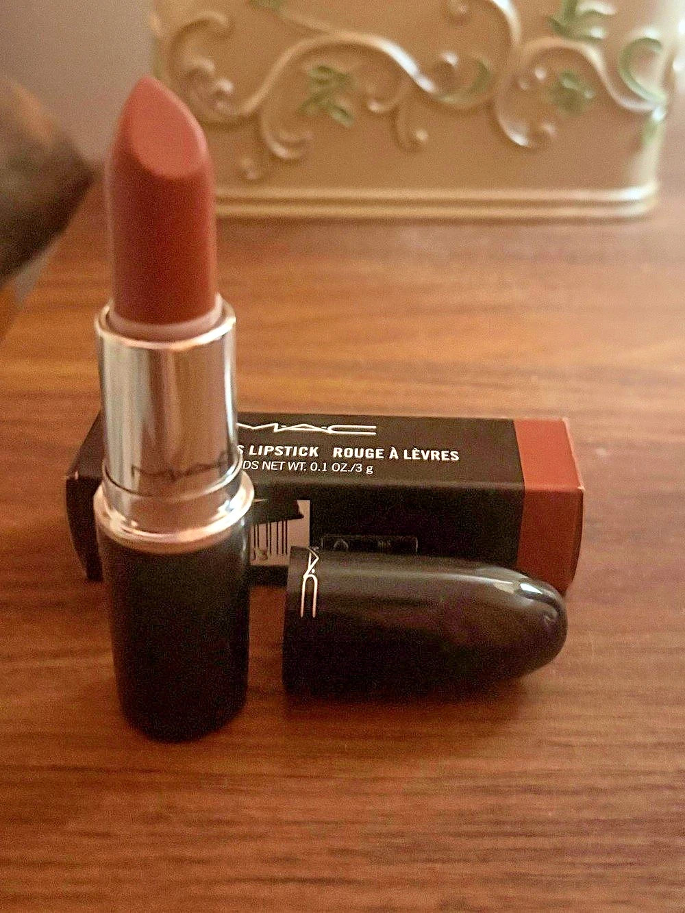 MAC LustreGlass Lipstick 508 Hug Me Lipstick in Pink NWT